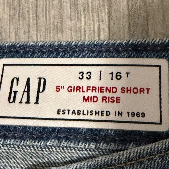NWT! Women's Gap Mid Rise - 5" Girlfriend Jean Shorts - 16 Tall - Picture 5 of 7